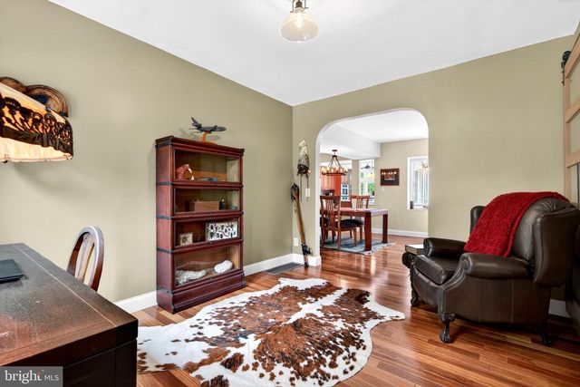 7 W COOPER AVE, Moorestown, NJ 08057
