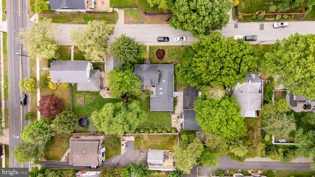 7 W COOPER AVE, Moorestown, NJ 08057