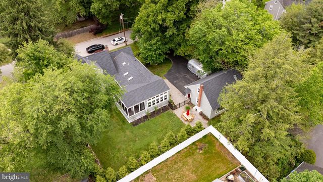 7 W COOPER AVE, Moorestown, NJ 08057