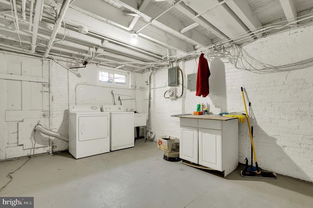 2511 N CALVERT ST, Baltimore, MD 21218