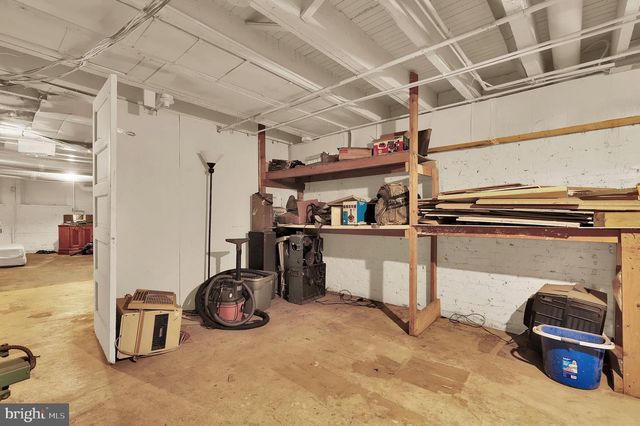 2511 N CALVERT ST, Baltimore, MD 21218