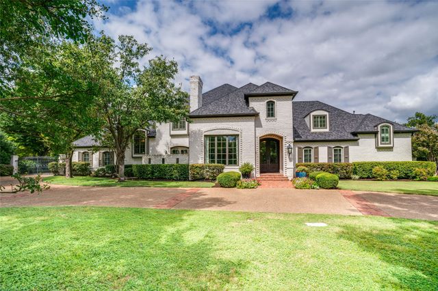 4731 N Lindhurst Avenue, Dallas, TX 75229