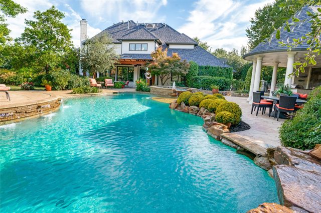 4731 N Lindhurst Avenue, Dallas, TX 75229