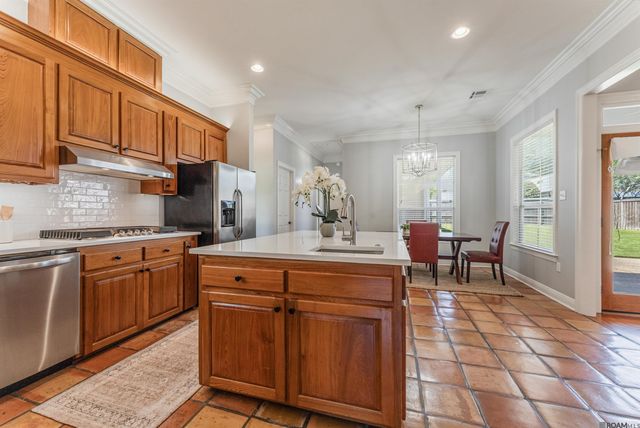 12530 Willows End Dr, Saint George, LA 70810