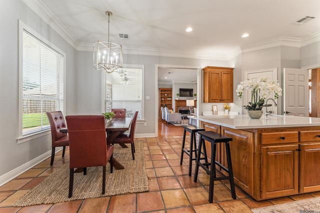12530 Willows End Dr, Saint George, LA 70810