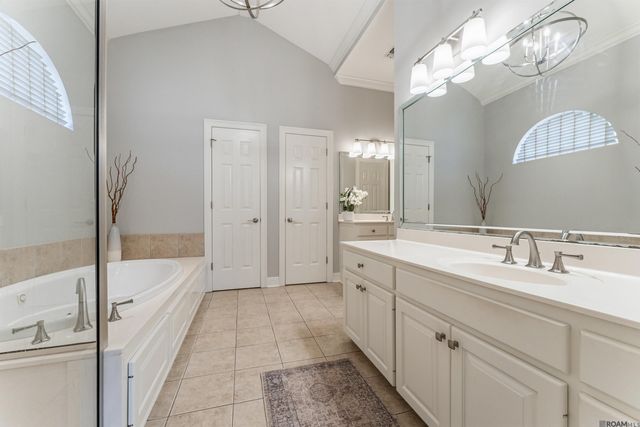 12530 Willows End Dr, Saint George, LA 70810