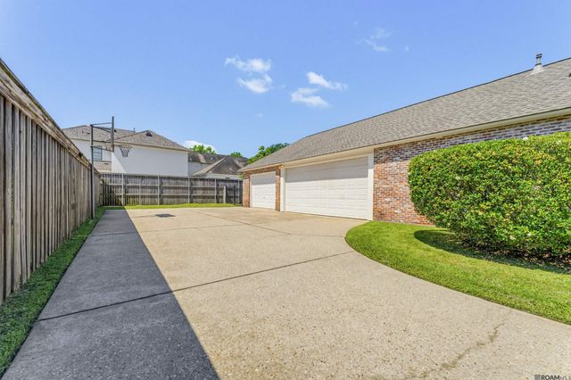 12530 Willows End Dr, Saint George, LA 70810