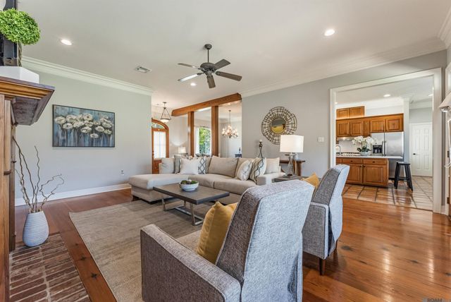 12530 Willows End Dr, Saint George, LA 70810