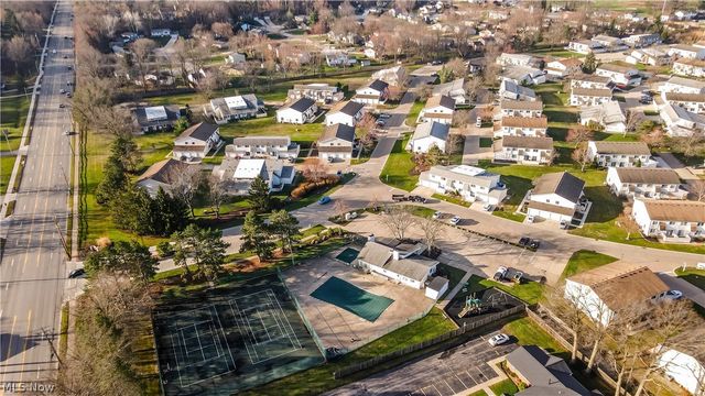 5542 Bretton Court A, Willoughby, OH 44094