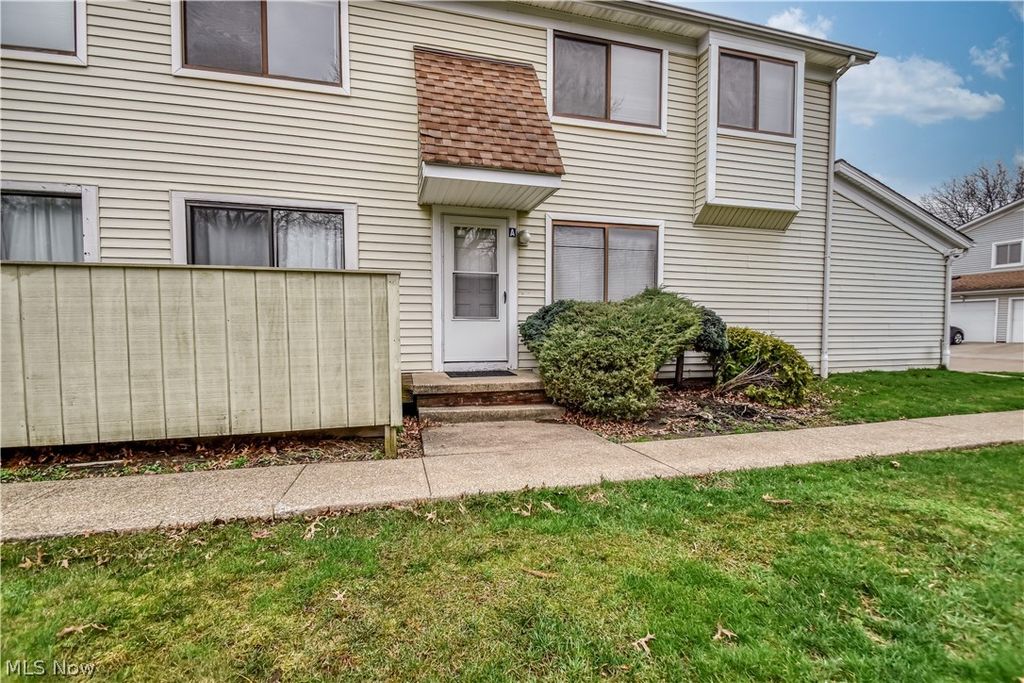 5542 Bretton Court A, Willoughby, OH 44094