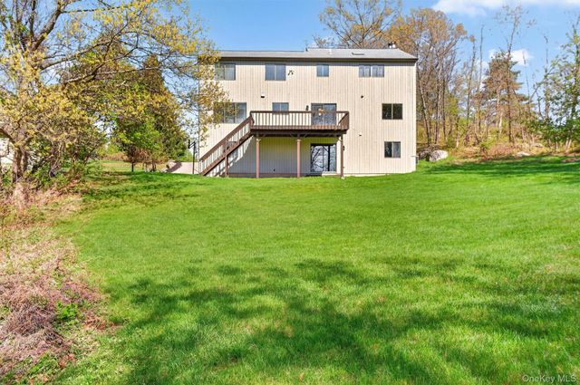 7 Chardonnay Road, Cortlandt Manor, NY 10567