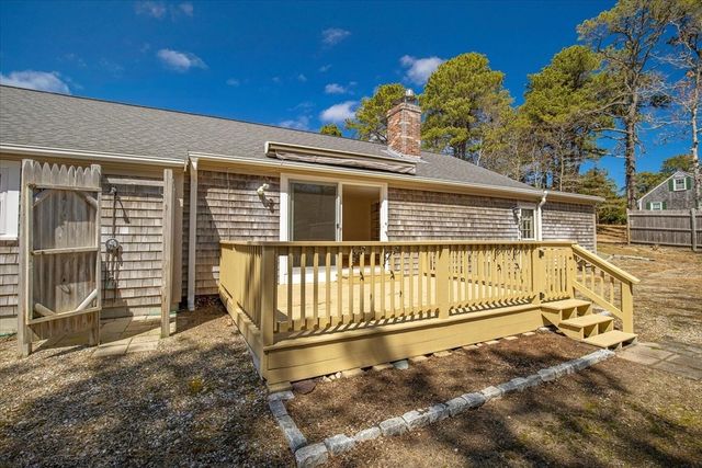 15 Quail Nest Run, Harwich, MA 02645