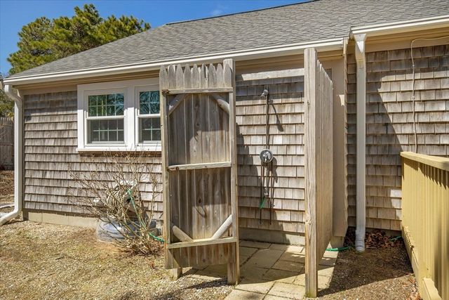 15 Quail Nest Run, Harwich, MA 02645