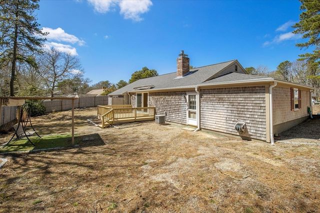 15 Quail Nest Run, Harwich, MA 02645