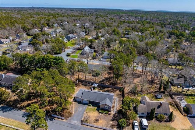 15 Quail Nest Run, Harwich, MA 02645