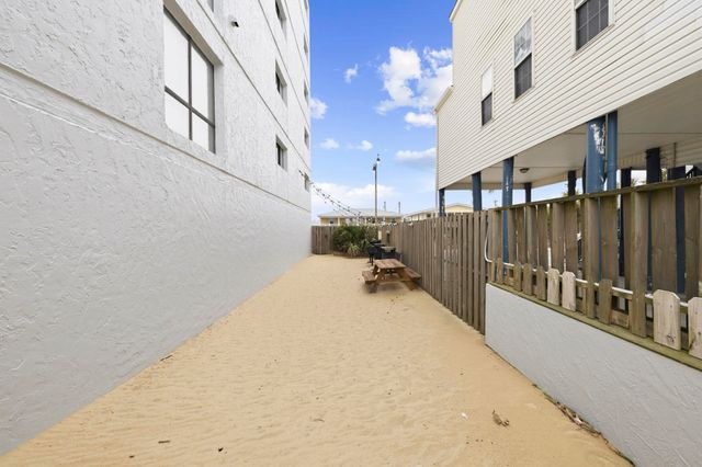 4619 S Ocean Blvd Unit 207, North Myrtle Beach, SC 29582