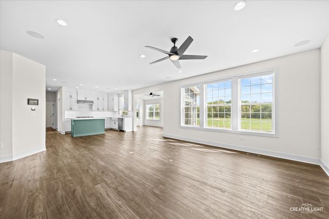 3527 S Riding Ridge, Elgin, IL 60124