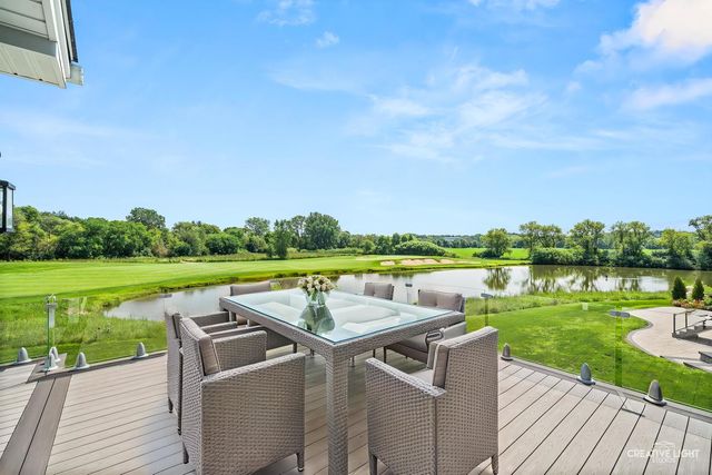 3527 S Riding Ridge, Elgin, IL 60124