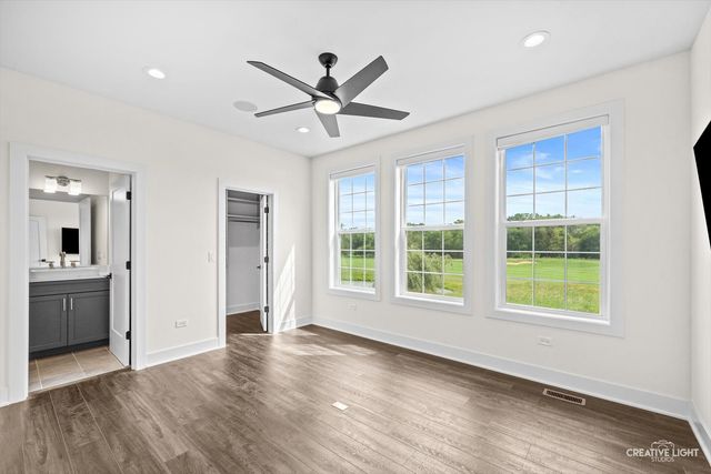 3527 S Riding Ridge, Elgin, IL 60124