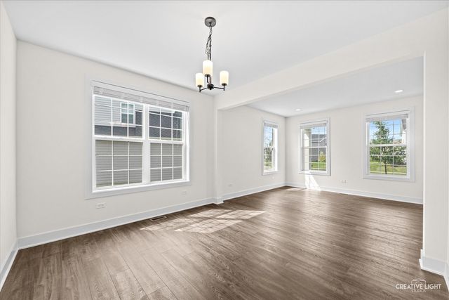 3527 S Riding Ridge, Elgin, IL 60124