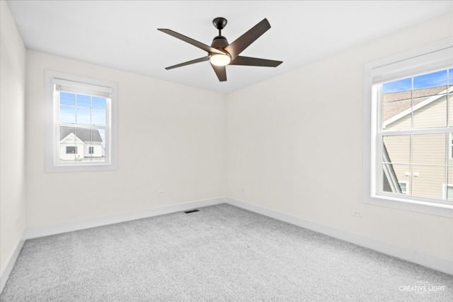 3527 S Riding Ridge, Elgin, IL 60124