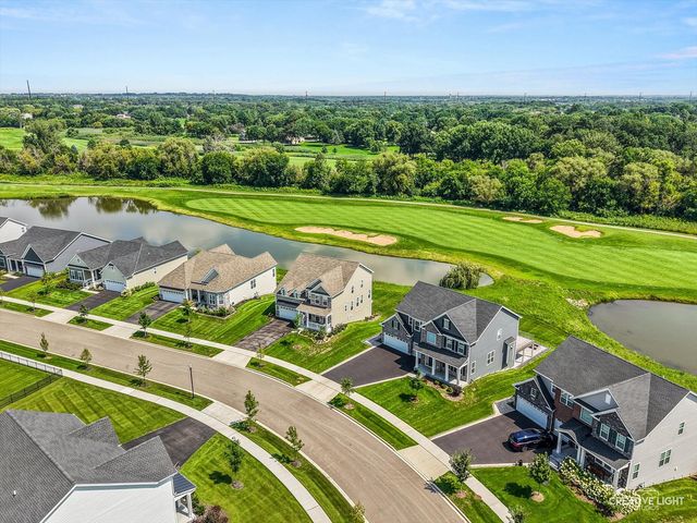 3527 S Riding Ridge, Elgin, IL 60124