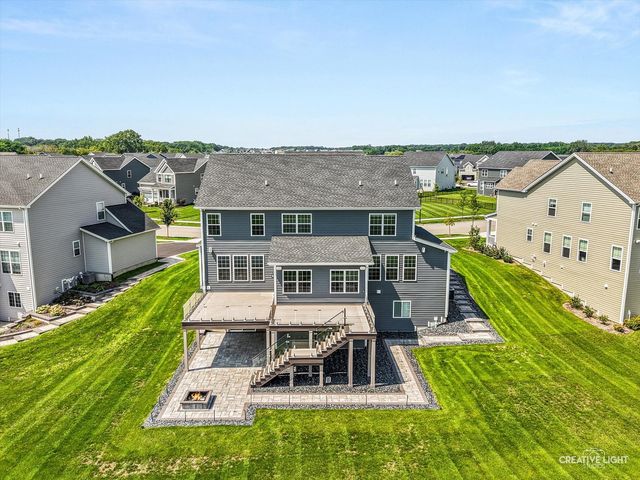 3527 S Riding Ridge, Elgin, IL 60124