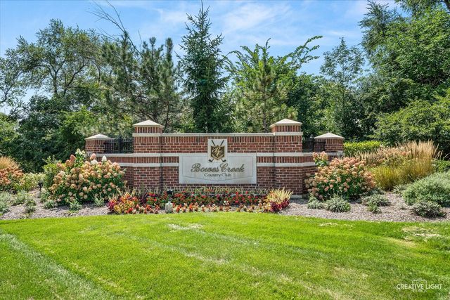 3527 S Riding Ridge, Elgin, IL 60124