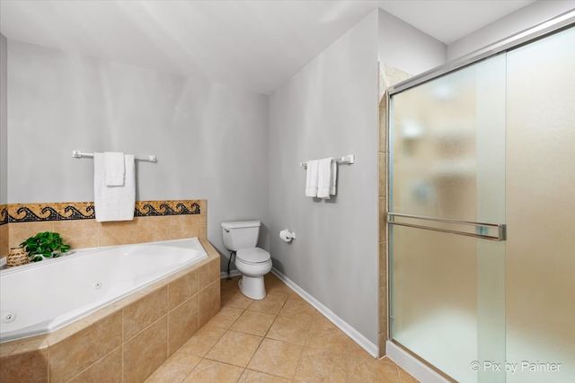 700 Juniper Lane, Lake In The Hills, IL 60156