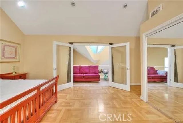 2579 Leicester Drive, Los Angeles, CA 90046