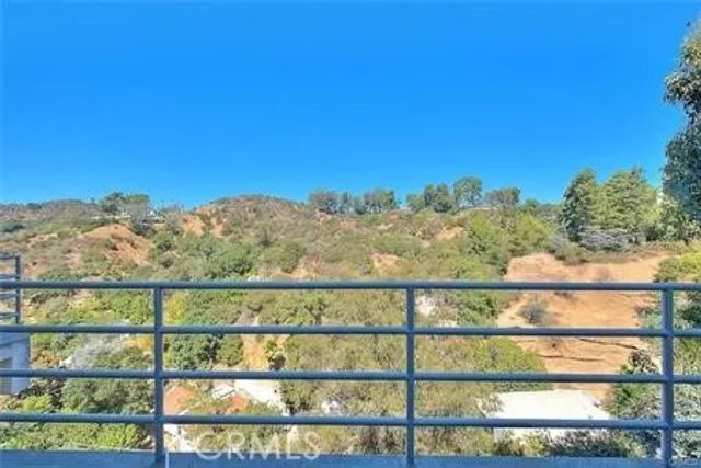 2579 Leicester Drive, Los Angeles, CA 90046