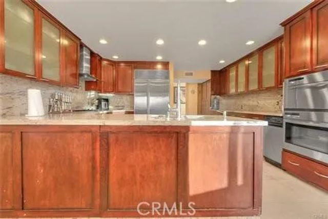 2579 Leicester Drive, Los Angeles, CA 90046