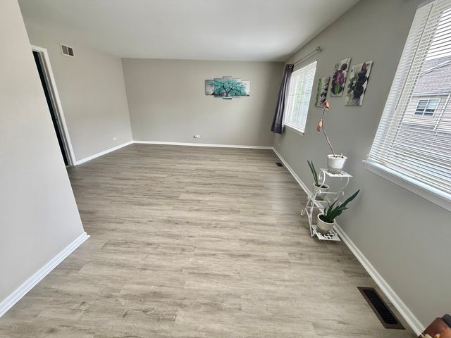 18764 S Burnside Station Drive, Mokena, IL 60448
