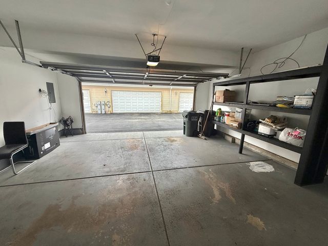 18764 S Burnside Station Drive, Mokena, IL 60448