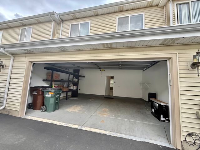 18764 S Burnside Station Drive, Mokena, IL 60448