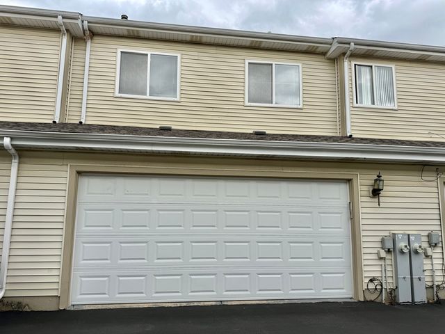 18764 S Burnside Station Drive, Mokena, IL 60448