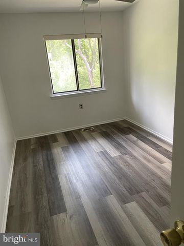 908 TIMBER CREEK RD, Lindenwold, NJ 08021