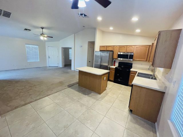 39974 W Thornberry Lane, Maricopa, AZ 85138