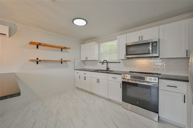 1604 SANDRA Drive, Midwest City, OK 73110