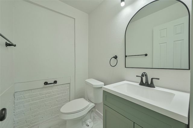 1604 SANDRA Drive, Midwest City, OK 73110