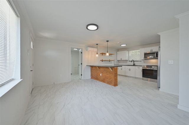 1604 SANDRA Drive, Midwest City, OK 73110