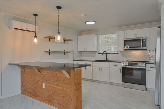1604 SANDRA Drive, Midwest City, OK 73110