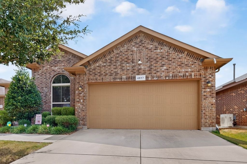 4817 Willow Branch Court, Fort Worth, TX 76036 — photo 2