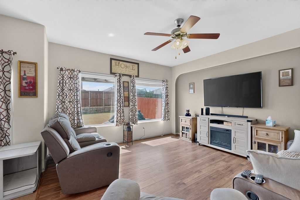 4817 Willow Branch Court, Fort Worth, TX 76036 — photo 5