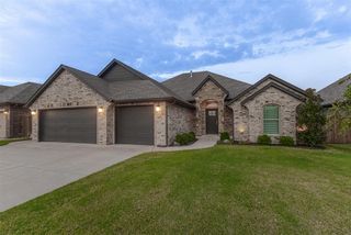 2905 Canyon Berry Lane, Yukon, OK 73099