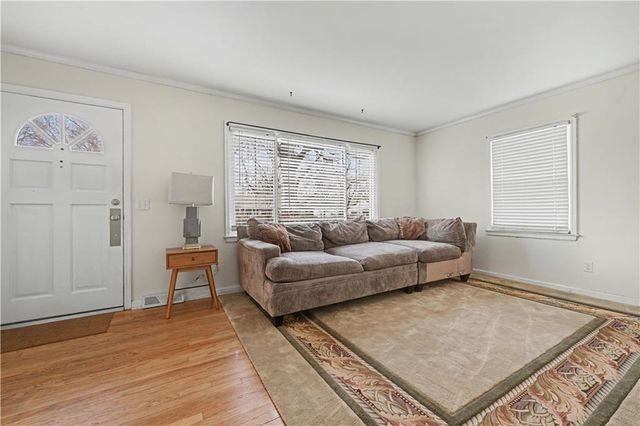 5440 Cedar Street, Roeland Park, KS 66205