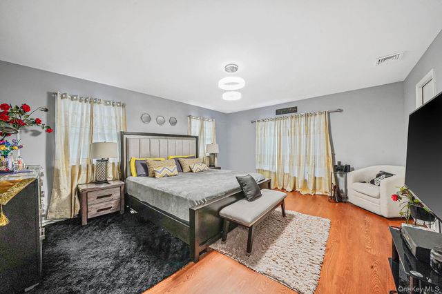 2 Buchanan Avenue, Coram, NY 11727