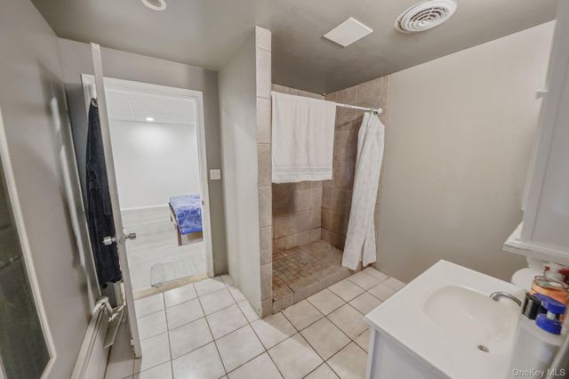 2 Buchanan Avenue, Coram, NY 11727