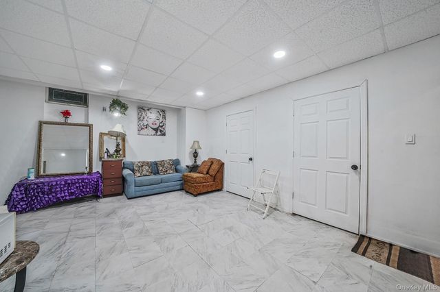 2 Buchanan Avenue, Coram, NY 11727