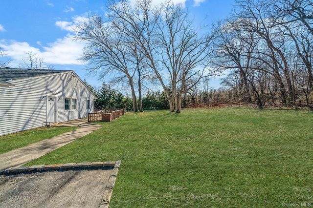 2 Buchanan Avenue, Coram, NY 11727